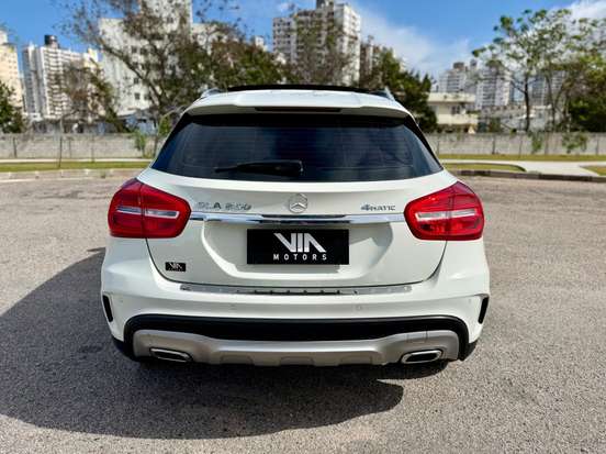 MERCEDES-BENZ-GLA 250-2016