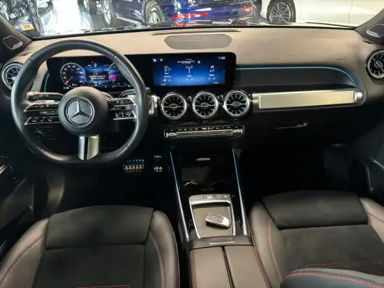 MERCEDES-BENZ-GLB 220-2025