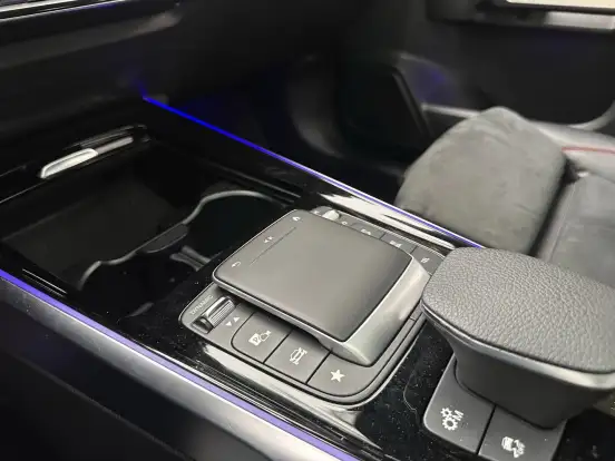 MERCEDES-BENZ-GLB 35 AMG-2022