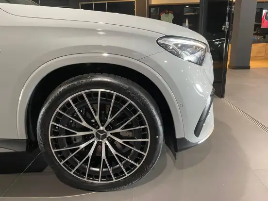 MERCEDES-BENZ-GLC 43 AMG-2026