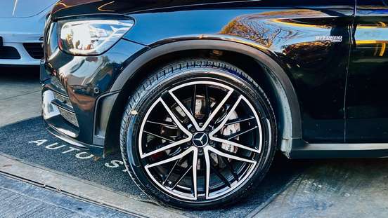 MERCEDES-BENZ-GLC 43 AMG-2022