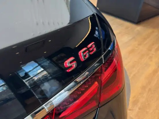 MERCEDES-BENZ-S 63 AMG-4.0 V8 TURBO PHEV E PERFORMANCE 4MATIC+ SPEEDSHIFT MERCEDES-BENZ-S 63 AMG-2026