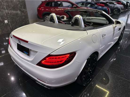 MERCEDES-BENZ-SLC 300-2016