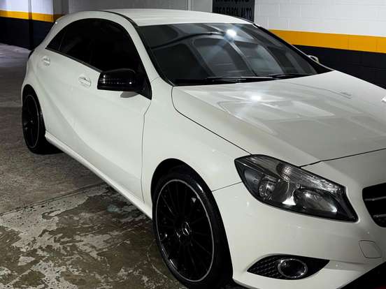 MERCEDES-BENZ-A 200-1.6 TURBO URBAN 16V GASOLINA 4P AUTOMÁTICO MERCEDES-BENZ-A 200-2014