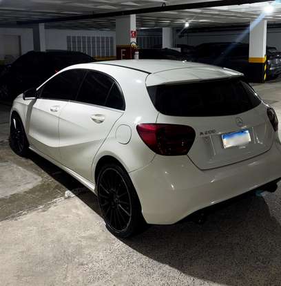 MERCEDES-BENZ-A 200-2014