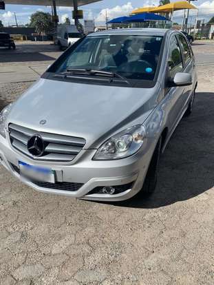 MERCEDES-BENZ-B 180-2011