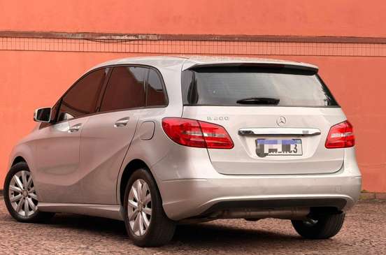 MERCEDES-BENZ-B 200-1.6 TURBO GASOLINA 4P AUTOMÁTICO MERCEDES-BENZ-B 200-2013