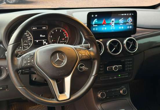 MERCEDES-BENZ-B 200-1.6 TURBO GASOLINA 4P AUTOMÁTICO MERCEDES-BENZ-B 200-2013