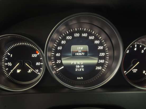 MERCEDES-BENZ-C 180-1.6 CGI SPORT 16V TURBO GASOLINA 4P AUTOMÁTICO MERCEDES-BENZ-C 180-2013
