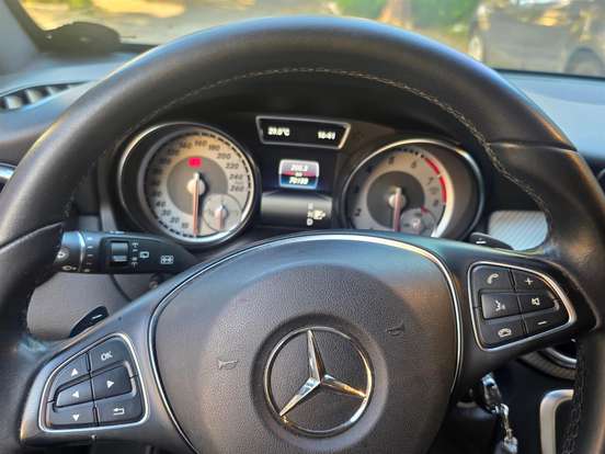 MERCEDES-BENZ-CLA 200-1.6 URBAN 16V FLEX 4P AUTOMÁTICO MERCEDES-BENZ-CLA 200-2016