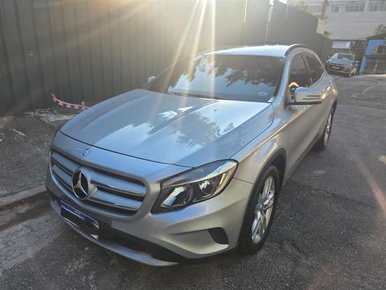 MERCEDES-BENZ-CLA 200-2016