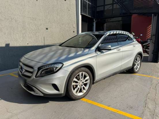 MERCEDES-BENZ-GLA 200-1.6 CGI ADVANCE 16V TURBO GASOLINA 4P AUTOMÁTICO MERCEDES-BENZ-GLA 200-2014