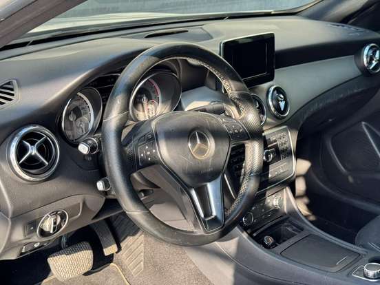 MERCEDES-BENZ-GLA 200-1.6 CGI ADVANCE 16V TURBO GASOLINA 4P AUTOMÁTICO MERCEDES-BENZ-GLA 200-2014