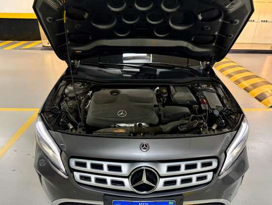 MERCEDES-BENZ-GLA 200-2018
