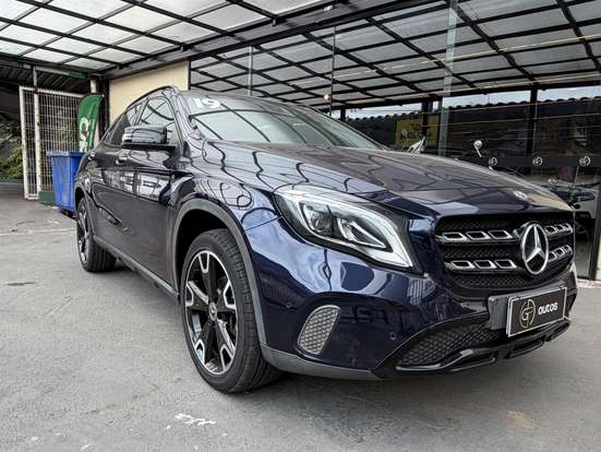 MERCEDES-BENZ-GLA 200-2018