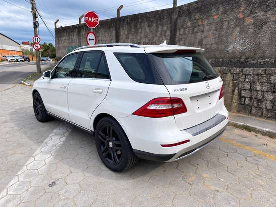 MERCEDES-BENZ-ML 350-3.0 BLUETEC SPORT V6 DIESEL 4P AUTOMÁTICO MERCEDES-BENZ-ML 350-2015