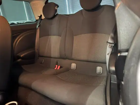 MINI-COOPER-2010