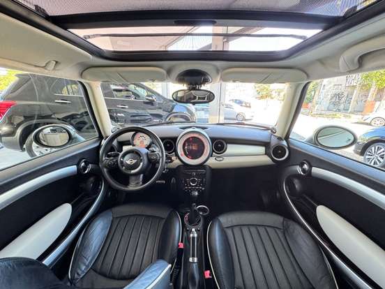 MINI-COOPER-2011