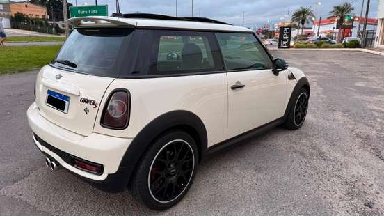 MINI-COOPER-2010