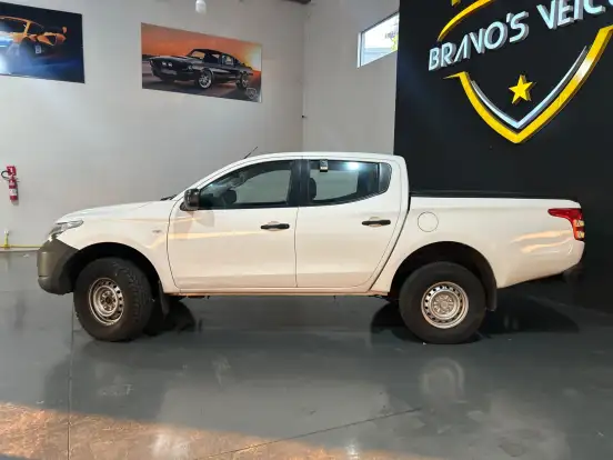 MITSUBISHI-L200 TRITON-2.4 16V TURBO DIESEL SPORT GL CD 4P 4X4 MANUAL MITSUBISHI-L200 TRITON-2019
