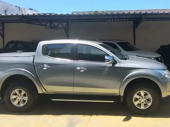 MITSUBISHI-L200 TRITON-2.4 16V TURBO DIESEL SPORT HPE TOP CD 4P 4X4 AUTOMÁTICO MITSUBISHI-L200 TRITON-2017