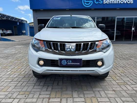 MITSUBISHI L200 TRITON 2.4 16V TURBO DIESEL SPORT GLS CD 4P 4X4 AUTOMÁTICO