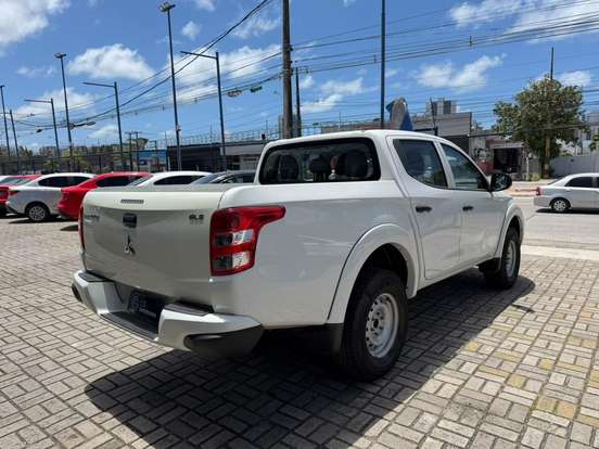 MITSUBISHI-L200 TRITON-2024