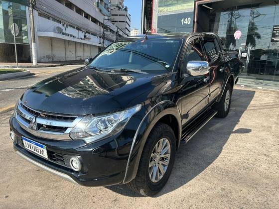 MITSUBISHI L200 TRITON 2.4 16V TURBO DIESEL SPORT HPE-S CD 4P 4X4 AUTOMÁTICO