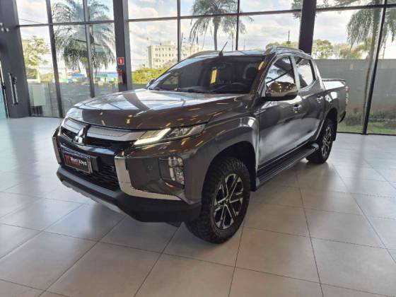 MITSUBISHI L200 TRITON 2.4 16V TURBO DIESEL SPORT HPE-S CD 4P 4X4 AUTOMÁTICO