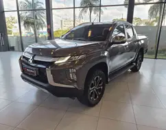 MITSUBISHI L200 TRITON 2.4 16V TURBO DIESEL SPORT HPE-S CD 4P 4X4 AUTOMÁTICO MITSUBISHI L200 TRITON 2.4 16V TURBO DIESEL SPORT HPE-S CD 4P 4X4 AUTOMÁTICO