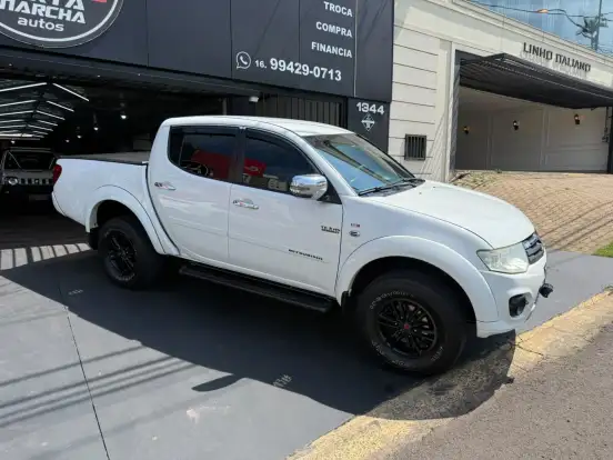 MITSUBISHI-L200 TRITON-3.2 HPE 4X4 CD 16V TURBO INTERCOOLER DIESEL 4P AUTOMÁTICO MITSUBISHI-L200 TRITON-2014