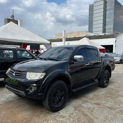 MITSUBISHI L200 TRITON 3.2 HPE 4X4 CD 16V TURBO INTERCOOLER DIESEL 4P AUTOMÁTICO