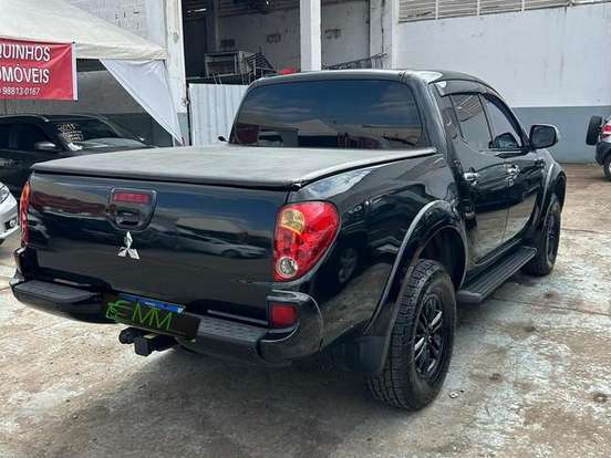 MITSUBISHI-L200 TRITON-3.2 HPE 4X4 CD 16V TURBO INTERCOOLER DIESEL 4P AUTOMÁTICO MITSUBISHI-L200 TRITON-2013