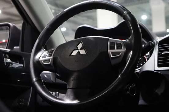 MITSUBISHI-LANCER-2013