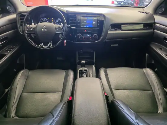 MITSUBISHI-OUTLANDER-2016