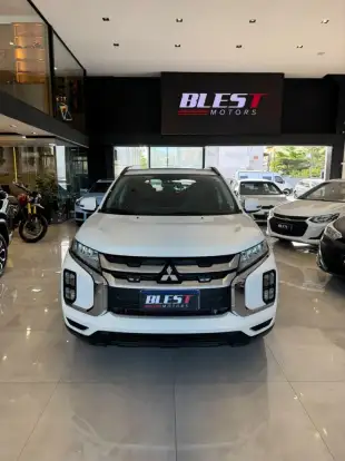 MITSUBISHI-OUTLANDER-2021