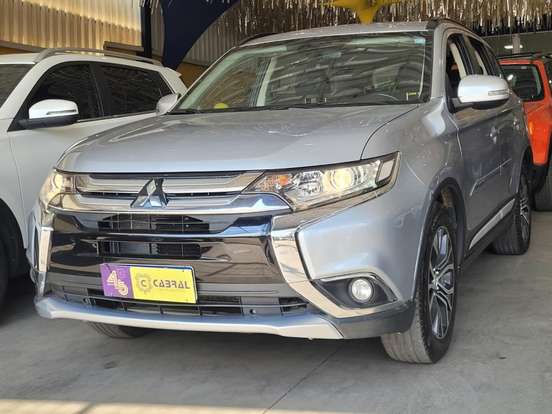 MITSUBISHI-OUTLANDER-2015