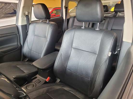 MITSUBISHI-OUTLANDER-2015