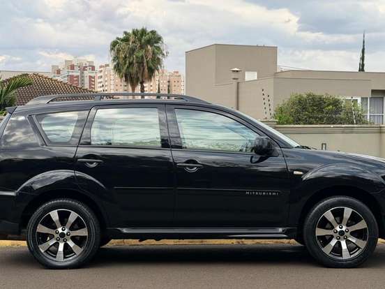 MITSUBISHI-OUTLANDER-2.0 16V GASOLINA 4P AUTOMÁTICO MITSUBISHI-OUTLANDER-2012