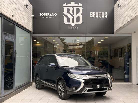 MITSUBISHI-OUTLANDER-2021
