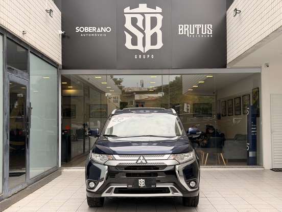 MITSUBISHI-OUTLANDER-2021
