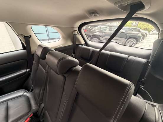 MITSUBISHI-OUTLANDER-2021