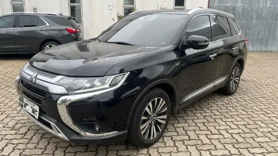 MITSUBISHI OUTLANDER 3.0 MIVEC V6 GASOLINA HPE-S AWD AUTOMÁTICO