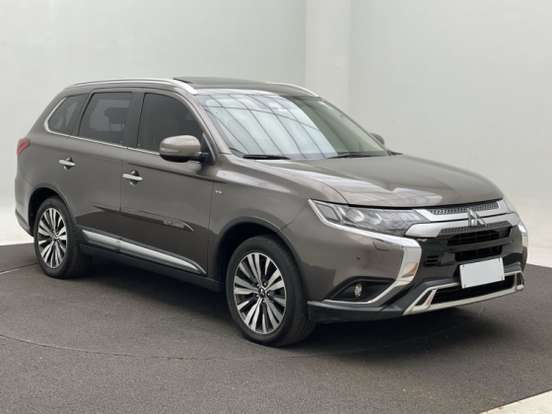 MITSUBISHI-OUTLANDER-3.0 MIVEC V6 GASOLINA HPE-S AWD AUTOMÁTICO MITSUBISHI-OUTLANDER-2021