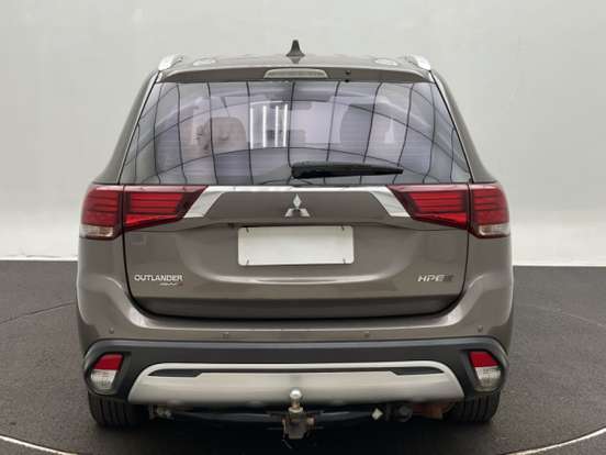 MITSUBISHI-OUTLANDER-3.0 MIVEC V6 GASOLINA HPE-S AWD AUTOMÁTICO MITSUBISHI-OUTLANDER-2021