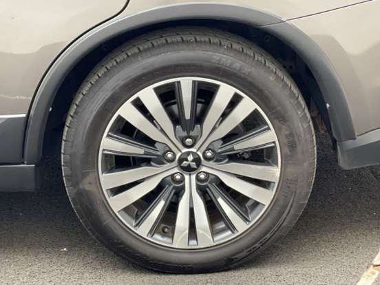 MITSUBISHI-OUTLANDER-3.0 MIVEC V6 GASOLINA HPE-S AWD AUTOMÁTICO MITSUBISHI-OUTLANDER-2021