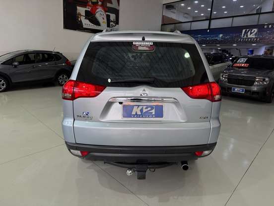 MITSUBISHI-PAJERO-3.5 HPE 4X4 7 LUGARES V6 24V FLEX 4P AUTOMÁTICO MITSUBISHI-PAJERO-2016