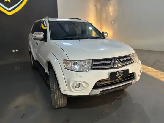 MITSUBISHI-PAJERO DAKAR-2014