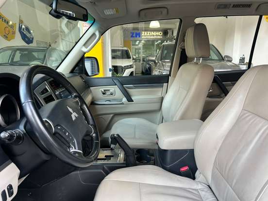 MITSUBISHI-PAJERO FULL-2017
