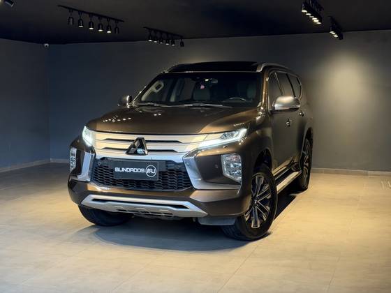 MITSUBISHI PAJERO SPORT 2.4 16V MIVEC TURBO DIESEL HPE-S AWD AUTOMÁTICO
